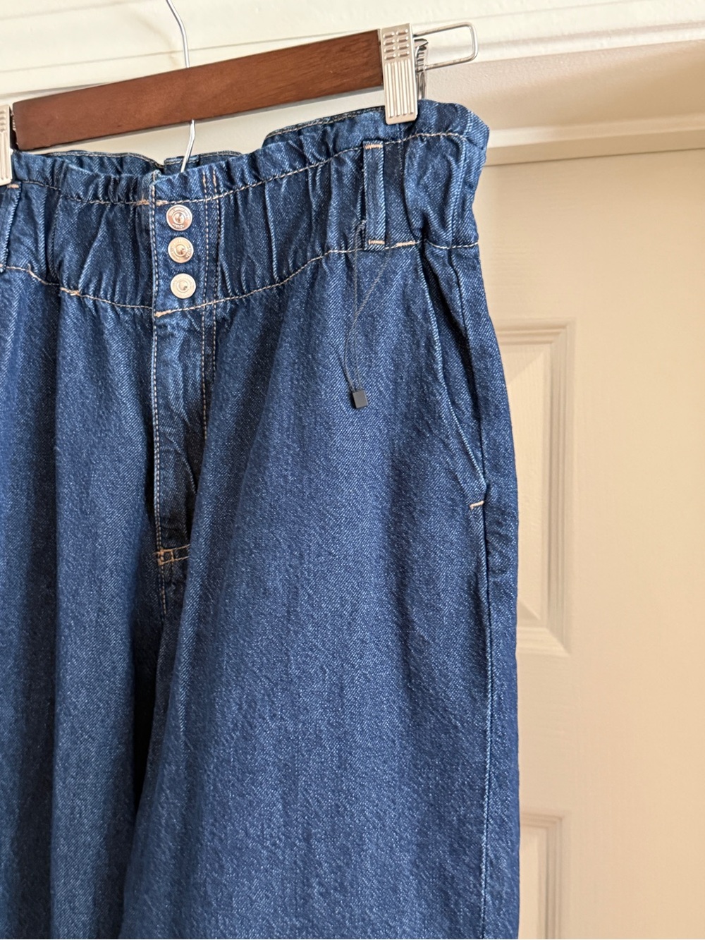 ZARA Women's High-Waist Elastic Paperbag Jeans | Size 2